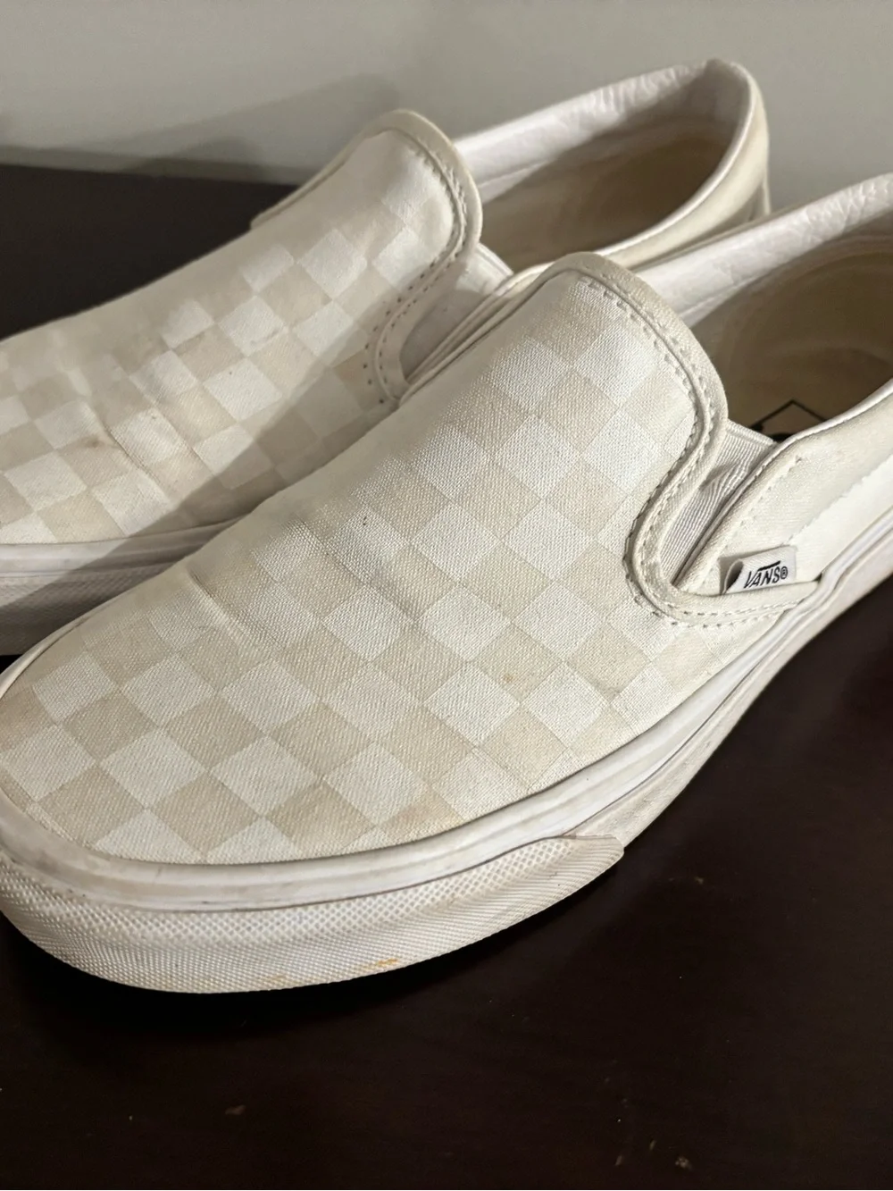 Vans White Checkerboard Slip-on women’s 8.5/ men’s 7